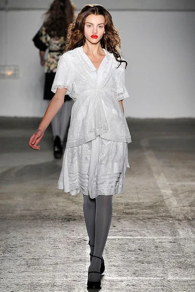 Look 18